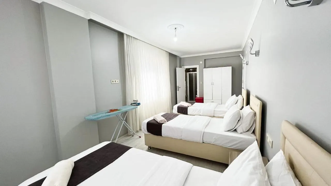 Heaven Family Apartments ترابزون 0*,